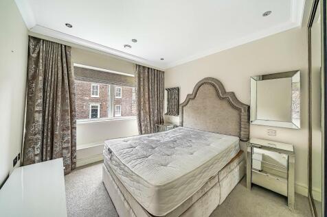 Bedroom 1 (Double with Ensuite)