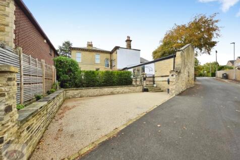 Front View / Private Driveway
