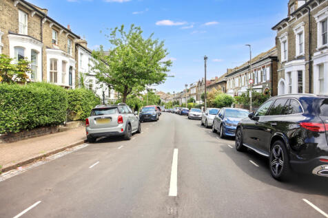 47b Ramsden Road, Balham, London SW12 8RA