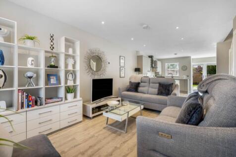 15D Station Road (Boston)-8