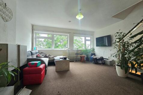 Edelvale Road, West End Park photo 3