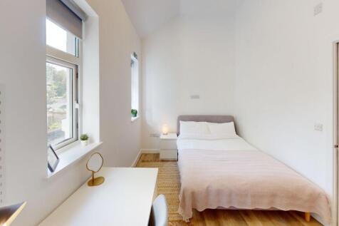 Flat 7, Armyn House, Bar Road TR11 4NN photo 4