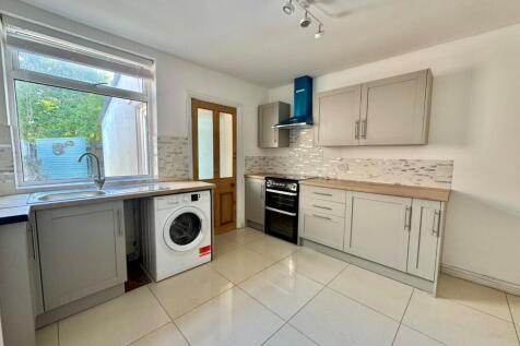 Kitchen/ Dining Room