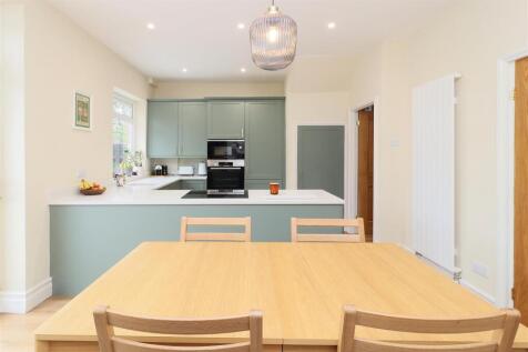 Kitchen/  Dining Room