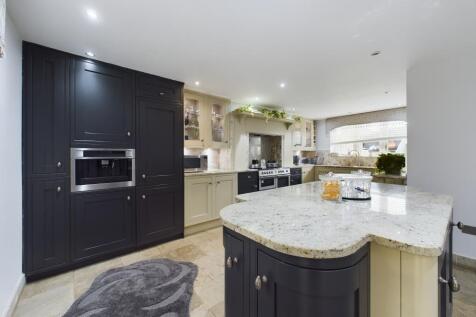 House - Kitchen/Dining Room