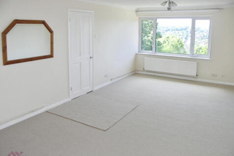 The Pastures, High Wycombe, HP13 photo 3