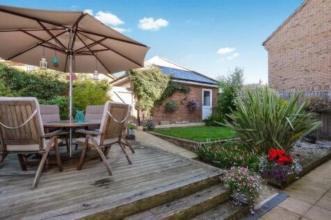 Garwood Crescent, Grange Farm, Milton Keynes, Buckinghamshire, MK8 photo 4