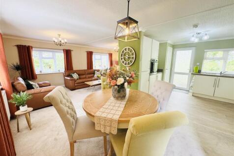 KITCHEN LIVING DINING