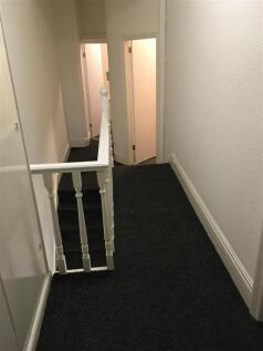 45) 5 Falmouth Street Hallway 04.12.2020.JPG