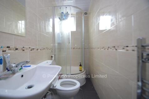 Hessle View, Hyde Park, Leeds, LS6 photo 3