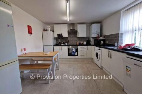 Royal Park Avenue, Hyde Leeds, LS6 photo 4