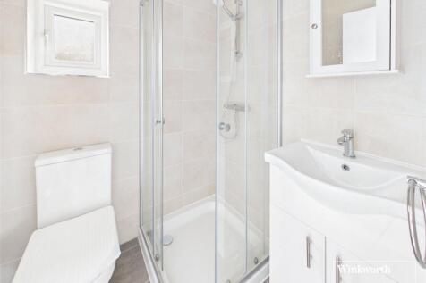 En-Suite Shower 1