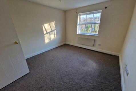 129 Blackburn Avenue photo 4