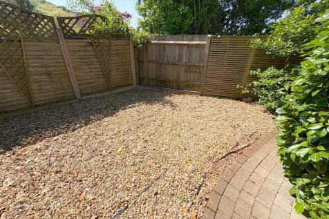 Area in front of summerhouse.jpg