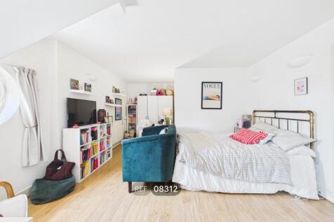 Kitchen/Living area