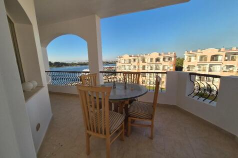 balcony to Nile 