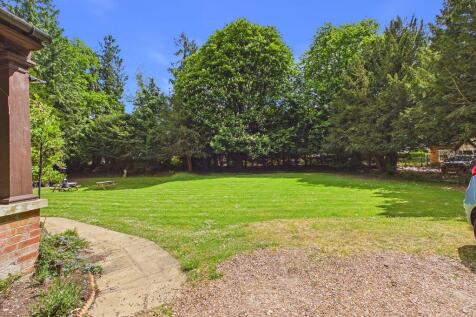 COMMUNAL GARDENS