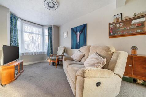 lounge area h.jpg