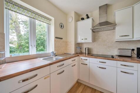 Holyshute Lodge, Honiton, Devon photo 4