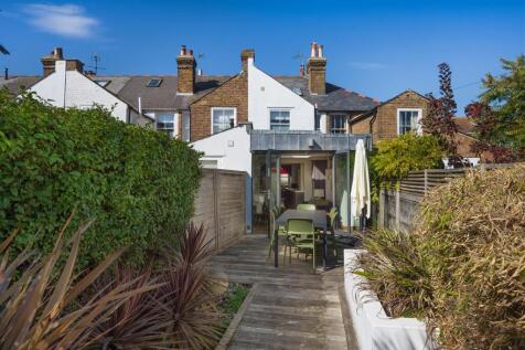 Island Wall, Whitstable