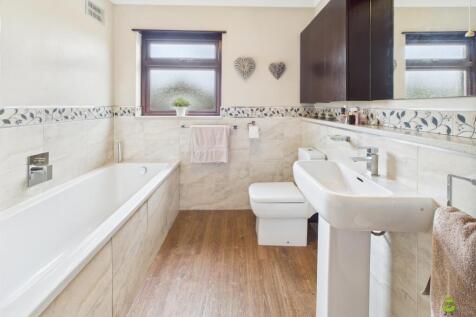 Presented by Clinton Crawford - Ewemove Bexley and