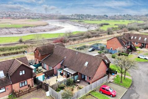 Newport, NP18 - property photo