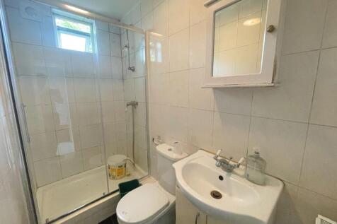 Shelley Avenue, Greenford, UB6 8RU photo 5