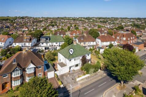 3 Court Farm Road-25.jpg