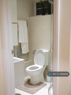 Ensuite Bathrom