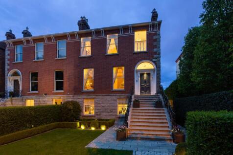 Front Landscape Dusk