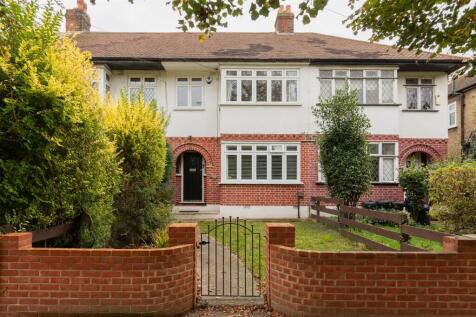 Chigwell Road IG8