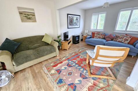 Lounge Area.jpg