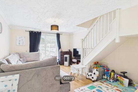 Fieldfare Drive, Peterborough, PE2 8SR photo 4