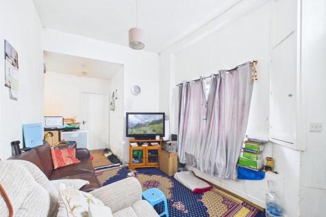 2 - 2 bedroom flat.jpg