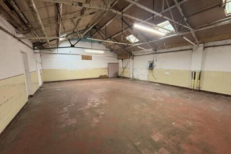 Light Industrial to rent in ovenden