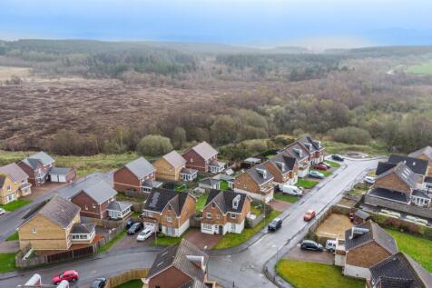 Provost Crescent-8.jpg