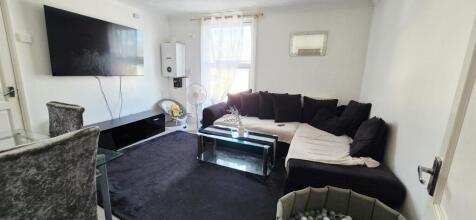 Milburn Road, Gillingham, Kent, ME7 photo 3
