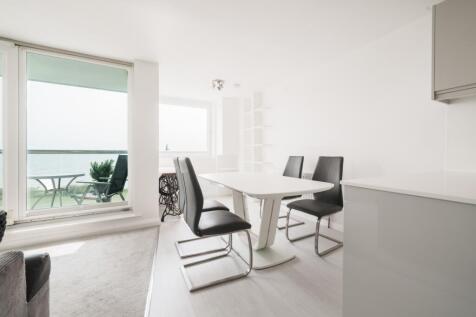 Promenade Court, Lee-on-the-Solent, PO13 photo 3