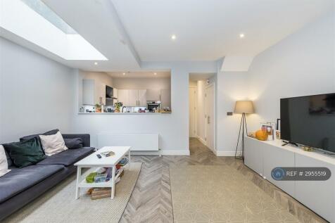 Barrett Road, London, E17 photo 4