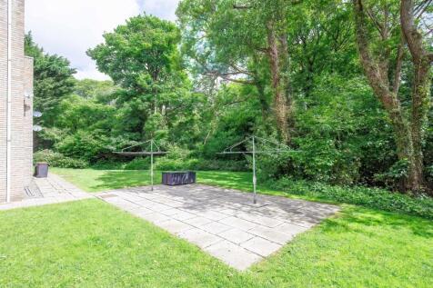 Woodside Court, Lisvane, Cardiff photo 3