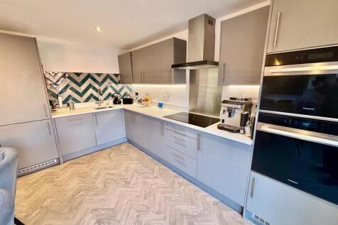 Dining Kitchen Area