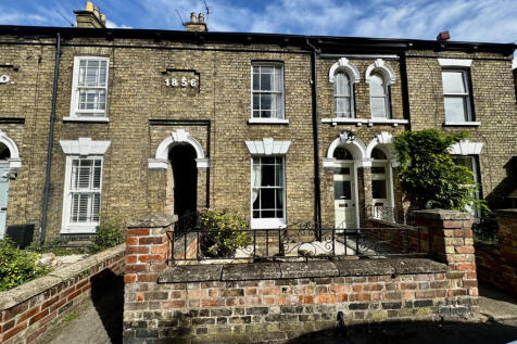 2 Bedroom Terraced for Sale