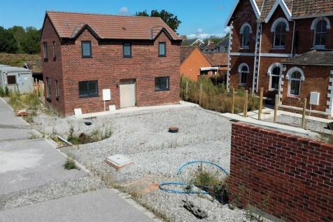 17 - Development Opportunity for Auction, Highbrid