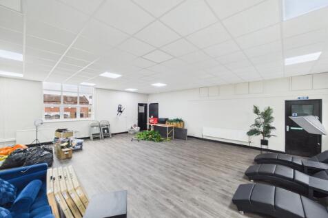 Office to rent Image 3