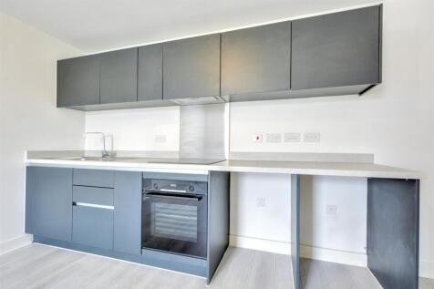 Open Plan Living/Dining Kitchen