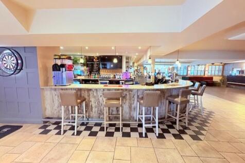 foxhuntersbar1.jpg
