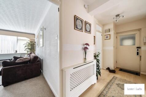 Barton Meadows, Ilford, IG6 photo 5
