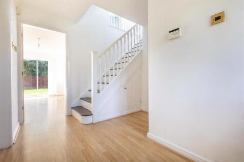 14 Tythe Barn Lane 1.jpg