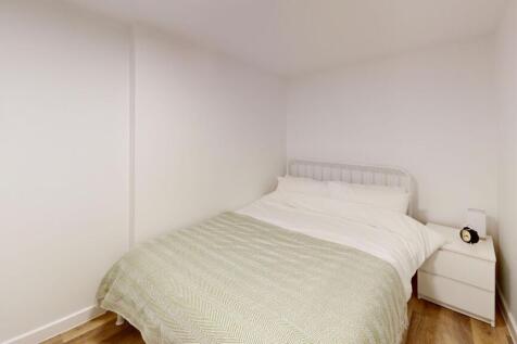 Flat 2, Armyn House, Bar Road TR11 4NN photo 4