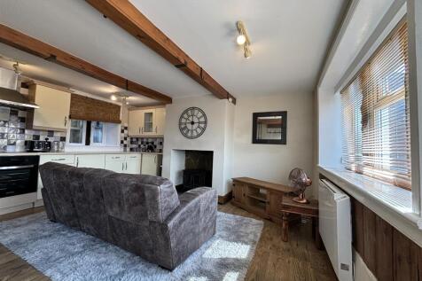 Bradshaw Lane, Bradshaw, HX2 9XD photo 3